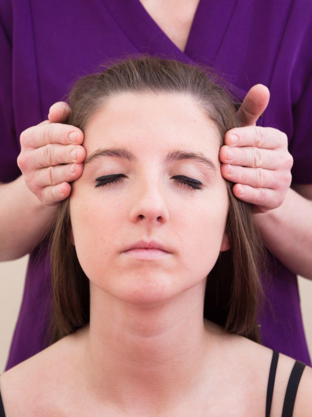 Indian Head Massage + Neck & Shoulders
